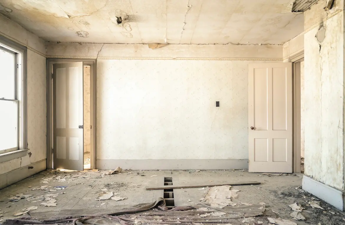 Waste disposal crew managing a cleanout project in Rose Hill